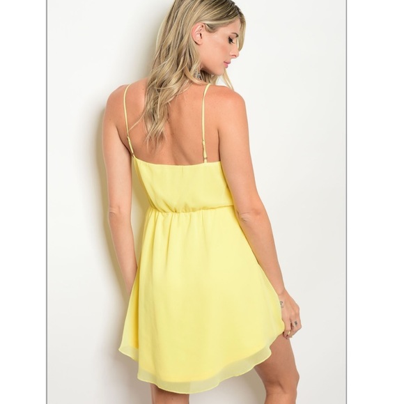 Yellow Flowy Dress🌼 - Picture 2 of 2
